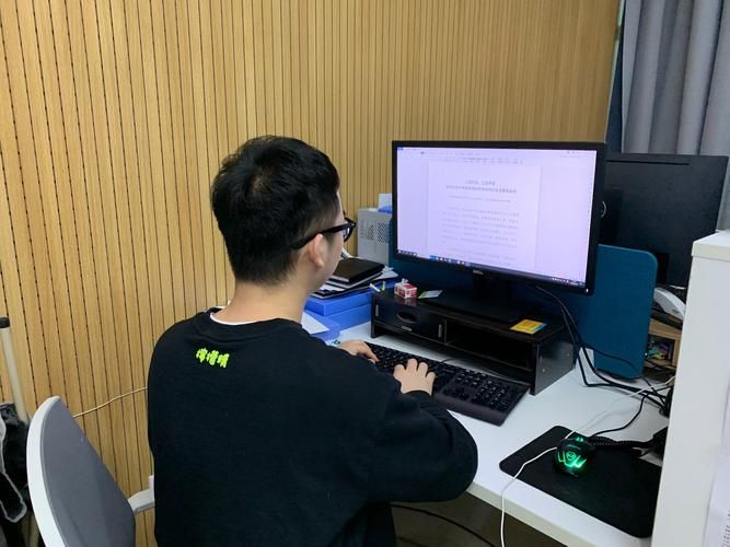 本项目主要为绿联光伏科技提供桌面终端及外设的全生命周期运维服务